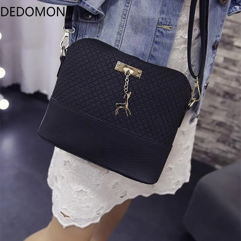 2017 Women Shoulder Bags Fashion Mini Bag With Deer Toy Shell Shape Women Small  Messenger Crossbody Bag Ladies Zipper HandBags