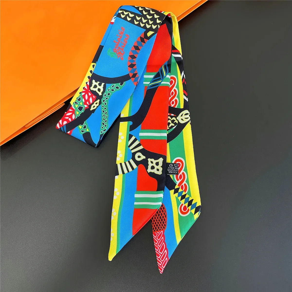 2024 Brand Design Zebra In Flowers Women Scarf Luxury Silk Scarf Fashion Hair Headband Foulard Skinny Bag Scarves Neckerchief