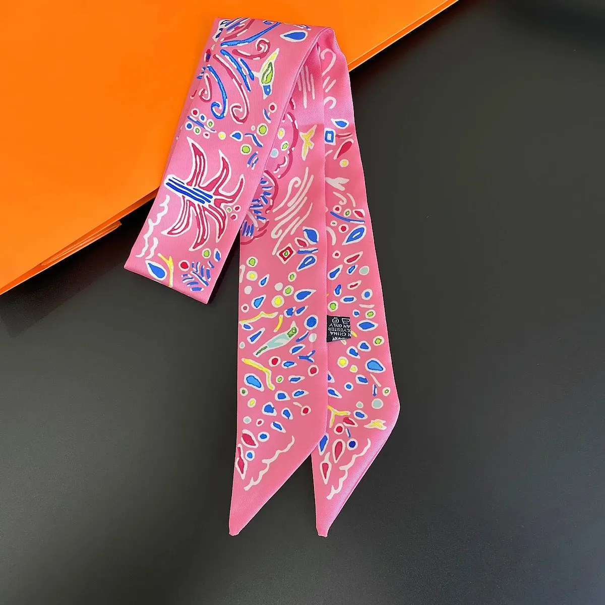 2024 Brand Design Zebra In Flowers Women Scarf Luxury Silk Scarf Fashion Hair Headband Foulard Skinny Bag Scarves Neckerchief