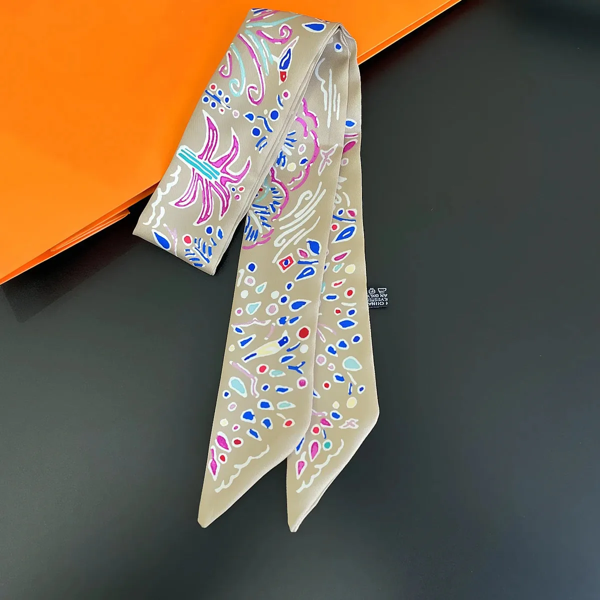 2024 Brand Design Zebra In Flowers Women Scarf Luxury Silk Scarf Fashion Hair Headband Foulard Skinny Bag Scarves Neckerchief