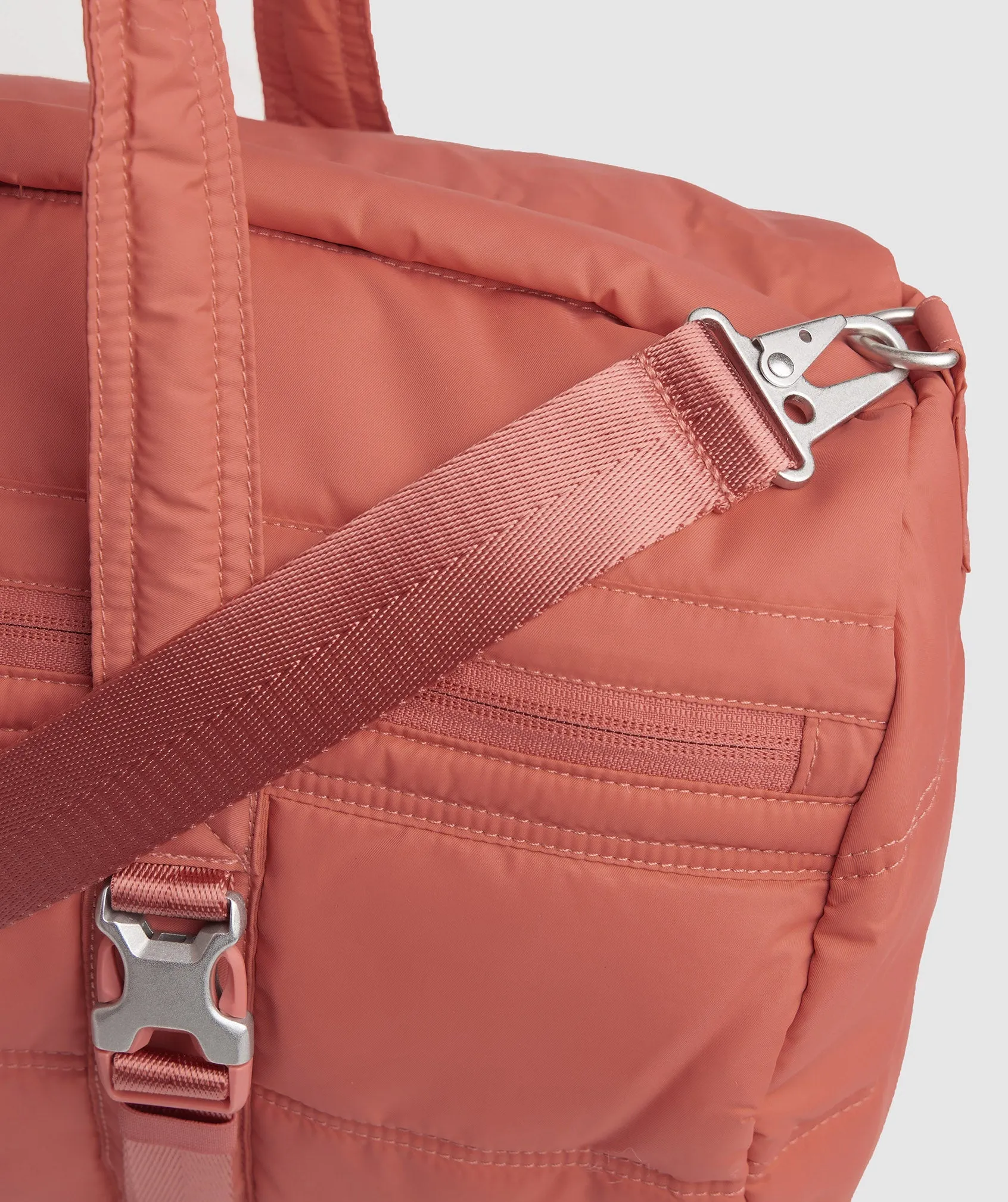 Gymshark Premium Lifestyle Barrel Bag - Terracotta Pink