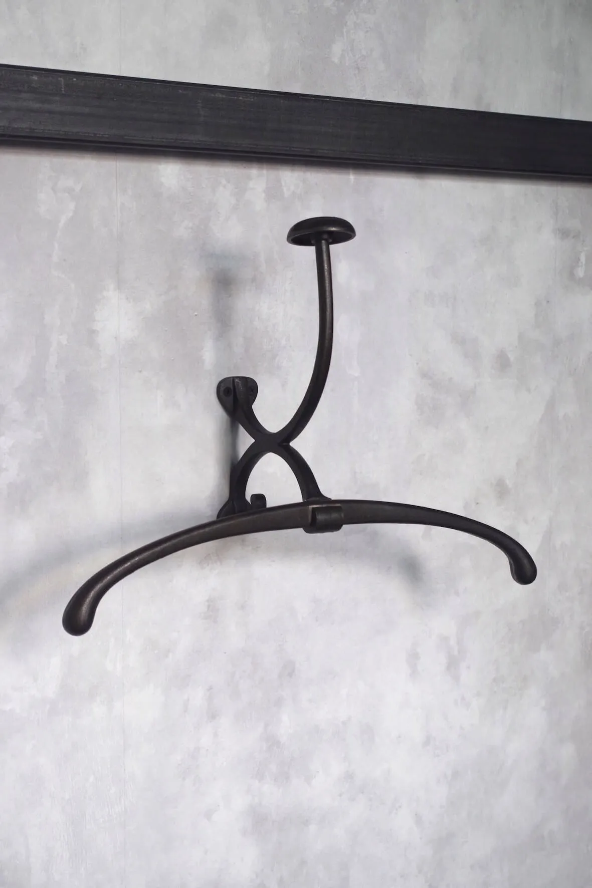 Iron Valet Hook