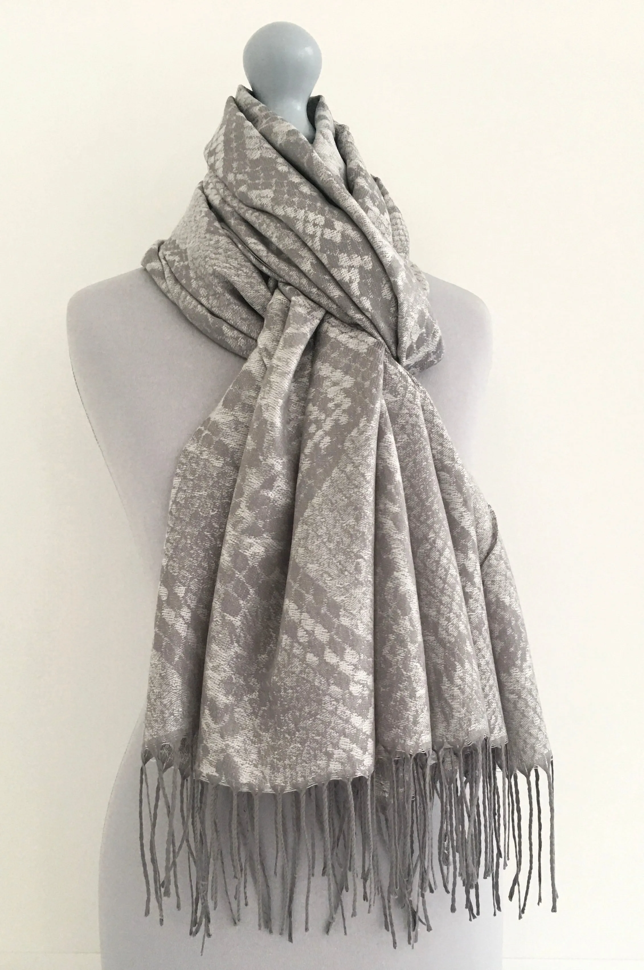 SILVER GREY LARGE SNAKESKIN PRINT REVERSIBLE PASHMINA SHAWL SCARF