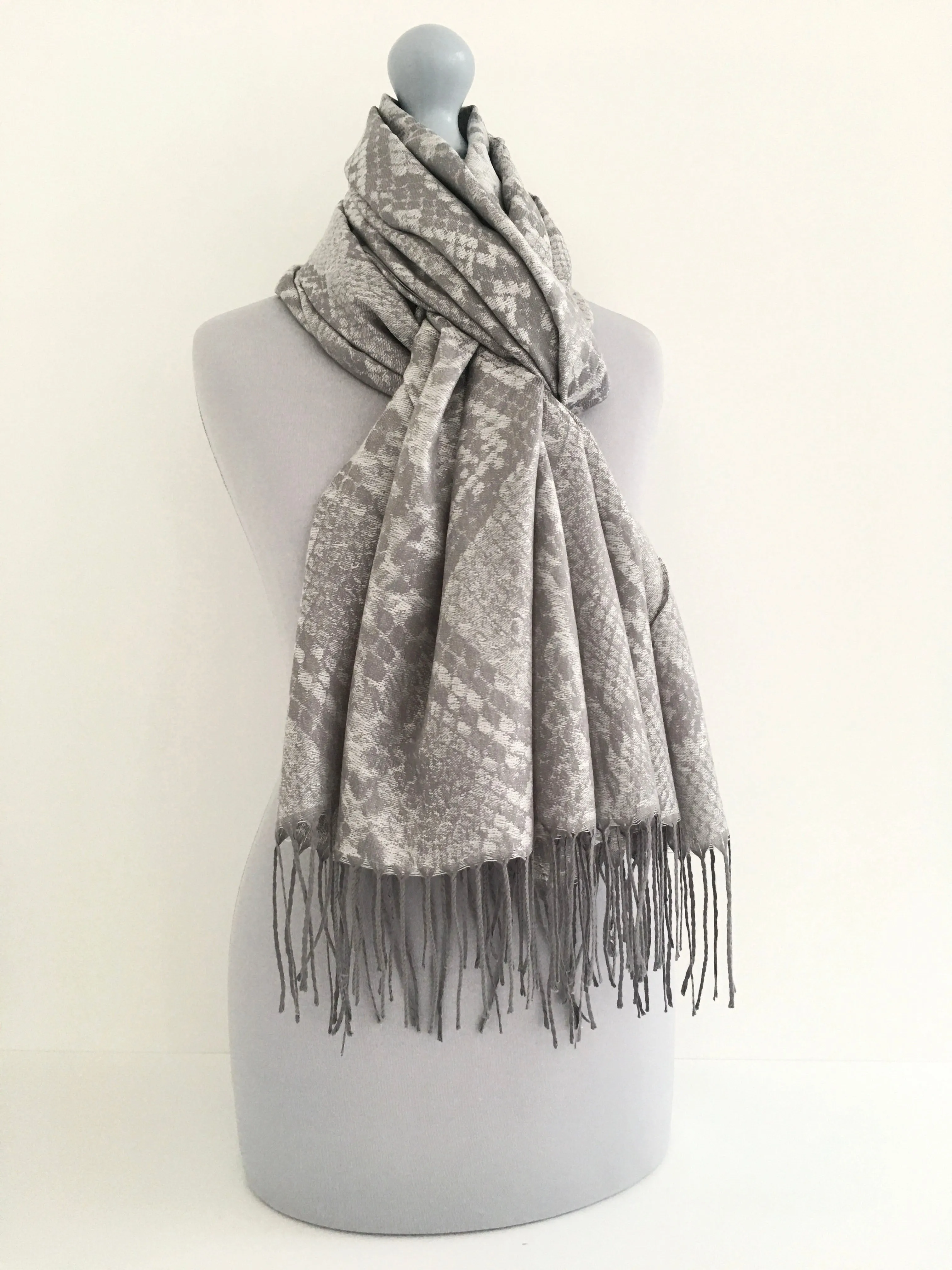 SILVER GREY LARGE SNAKESKIN PRINT REVERSIBLE PASHMINA SHAWL SCARF