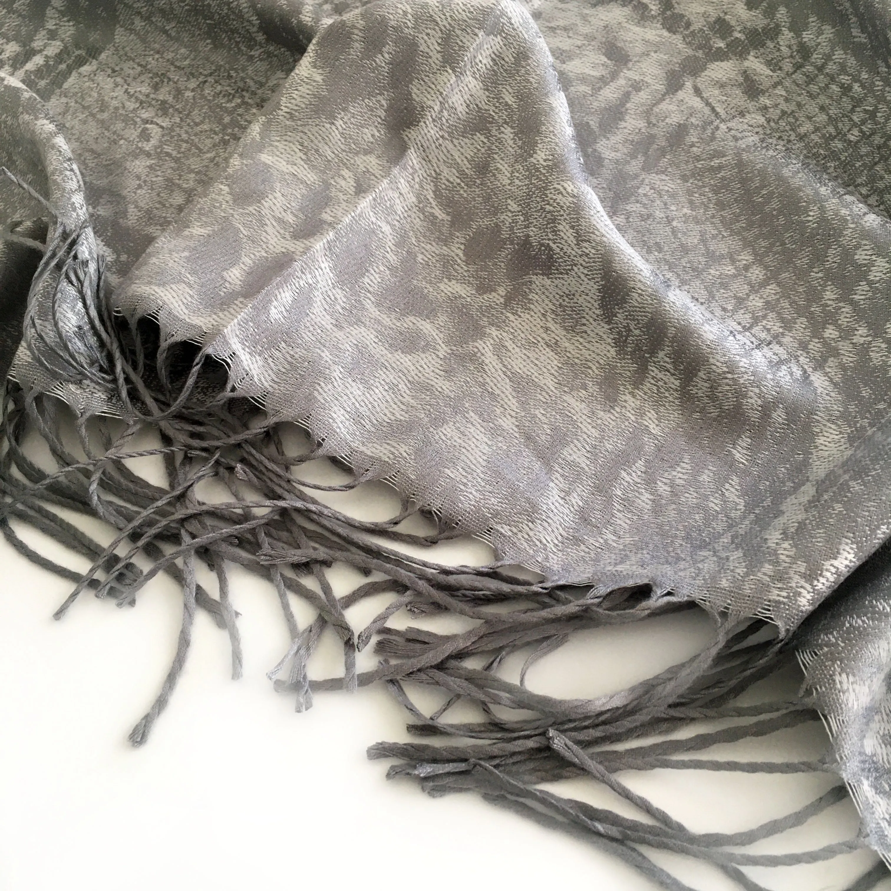 SILVER GREY LARGE SNAKESKIN PRINT REVERSIBLE PASHMINA SHAWL SCARF